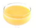 Licor de huevo casero, una receta cremosa y tradicional para disfrutar en casa.