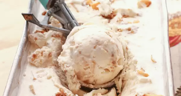 cropped-apple-crisp-ice-cream-3