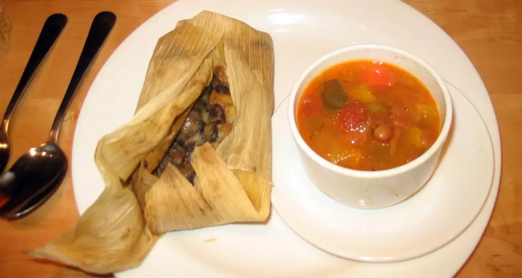 cropped-1024px-Tamale_lunch-1