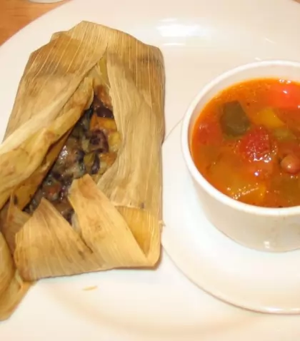 cropped-1024px-Tamale_lunch-1