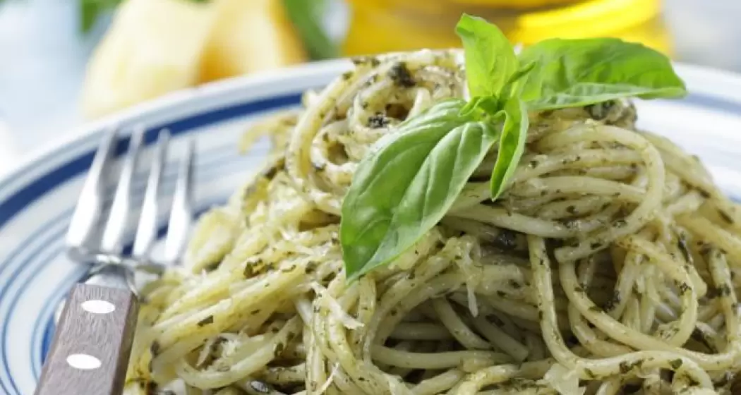 spaguettis-al-pesto