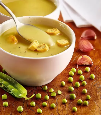 Sopa-de-arvejas-scaled