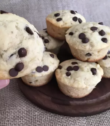 Muffins-de-banana-y-chocolate-scaled