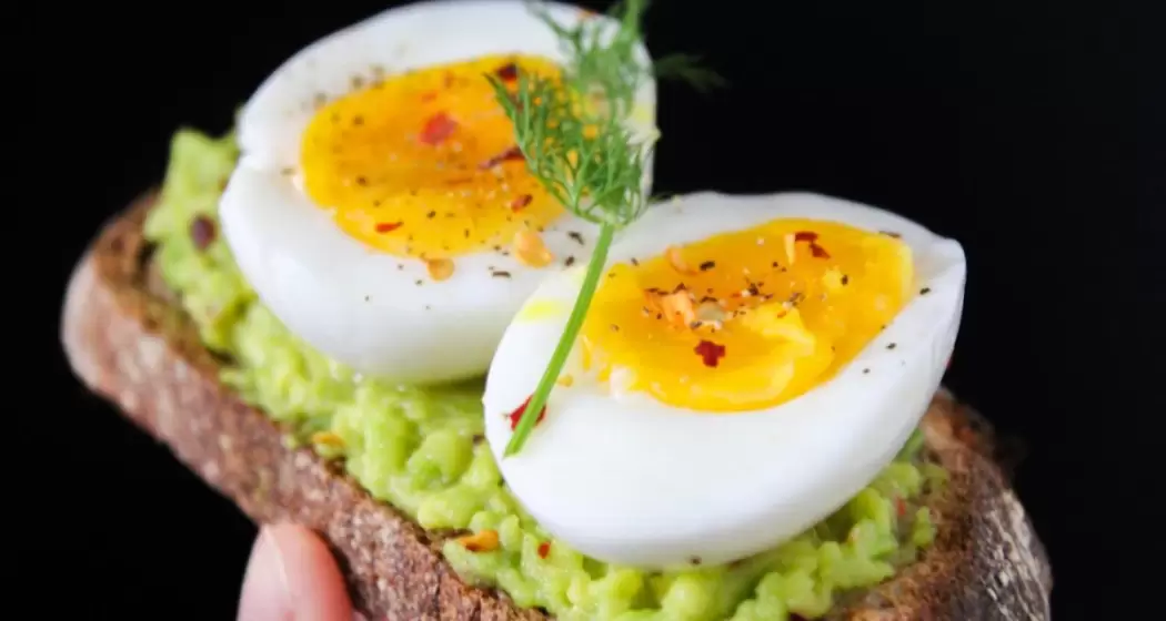 tostada-con-huevos