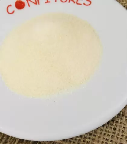 Gelatina hidratada correctamente, base ideal para mousses, flanes y postres fr�os.
