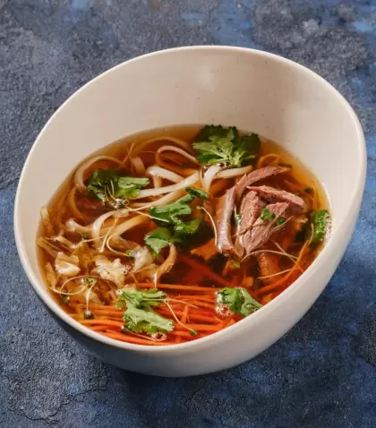 sopa-consome-y-caldo-scaled