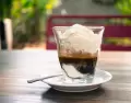 Cafe affogato
