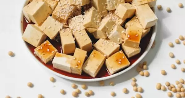 El tofu, un superalimento lleno de beneficios para la salud.