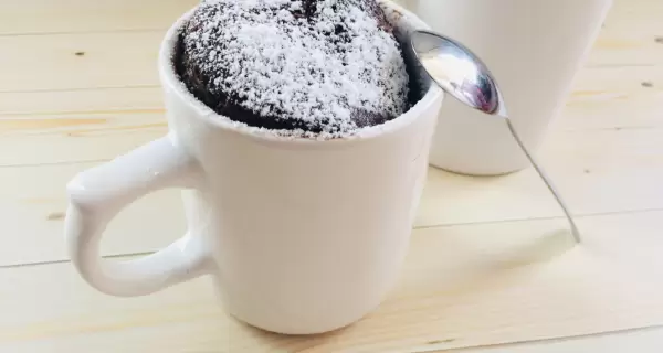 Receta f�cil de bizcochuelo al microondas en taza, ideal para una merienda expr�s.