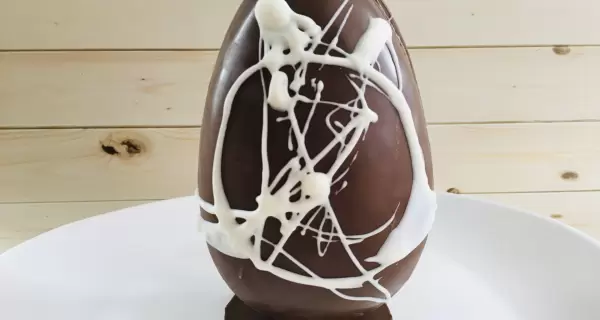 Huevo Kinder de Pascua Casero