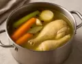 Caldo de pollo
