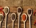 Tabla de equivalencias de cucharadas y gramos para cocinar sin balanza.