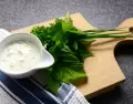 Salsa de cebolla de verdeo con hierbas, un acompa�amiento ideal para resaltar cualquier plato.