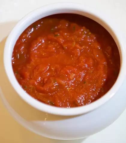 Salsa de tomate casera: simple, arom�tica y perfecta para pastas navide�as.