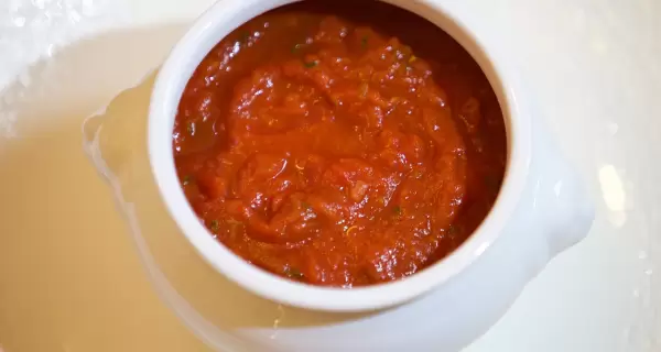 Salsa de tomate casera: simple, arom�tica y perfecta para pastas navide�as.