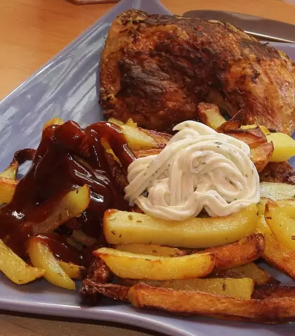 Pollo al horno con papas, un cl�sico de la cocina casera