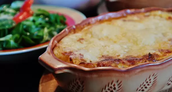 Pastel de papa liviano reci�n horneado.