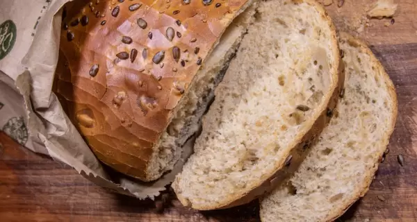 Pan de salvado casero, saludable y rendidor, ideal para desayunos y s�ndwiches.