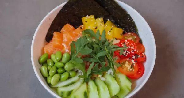 Una ensalada completa combina frescura y nutrici�n