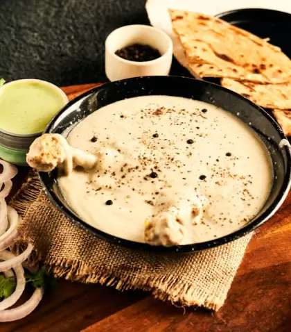 Salsa bechamel casera: suave, cremosa y sin grumos.
