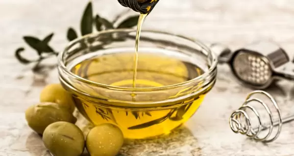El aceite no pesa igual que el agua