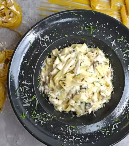 Pasta cremosa simple y reconfortante