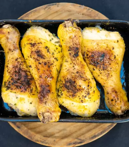Evitar errores al cocinar el pollo para que quede jugoso y dorado.