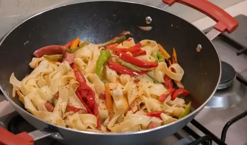 Pasta con vegetales lista en 15 minutos.
