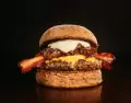 C�mo lograr hamburguesas caseras jugosas con buen sellado exterior.