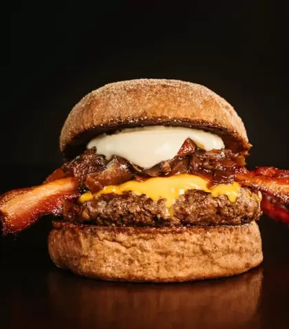 C�mo lograr hamburguesas caseras jugosas con buen sellado exterior.