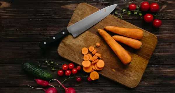 C�mo cortar verduras usando la t�cnica b�sica de cuchillo.