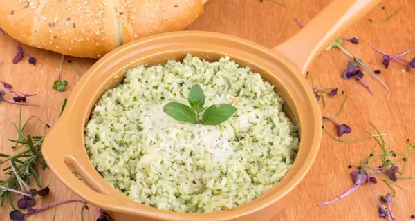 Arroz cremoso con textura suave y casera