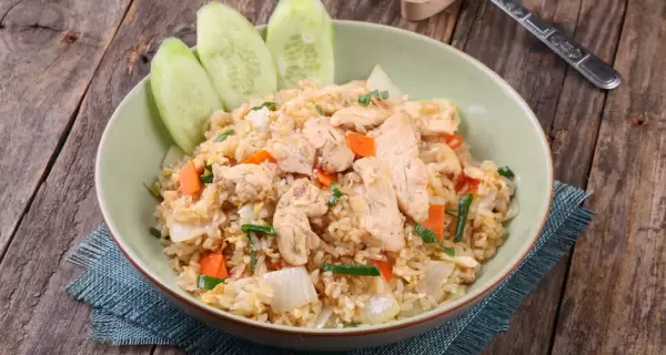 Arroz con pollo casero f�cil, econ�mico y rendidor.