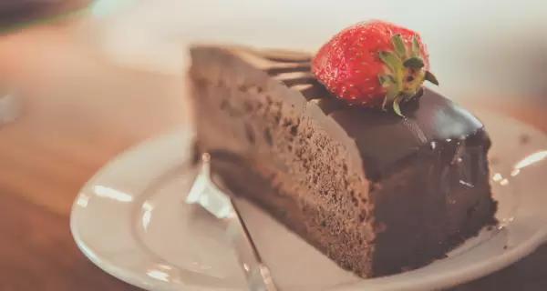 Torta intensa, h�meda e irresistible.