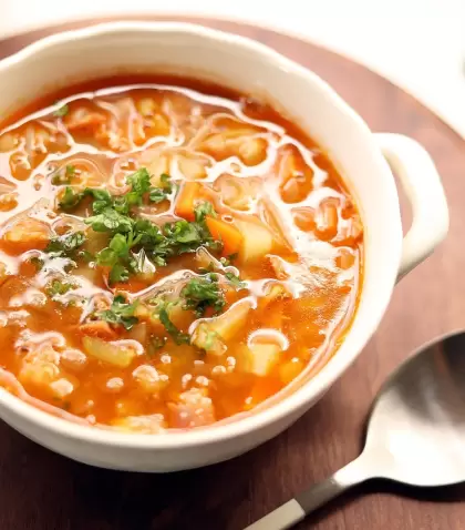 Sopas rendidoras, simples y perfectas para organizar la semana.