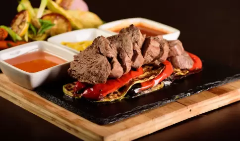 Las recetas con carne para d�as fr�os funcionan porque tienen sabor, textura y sensaci�n de comida completa.