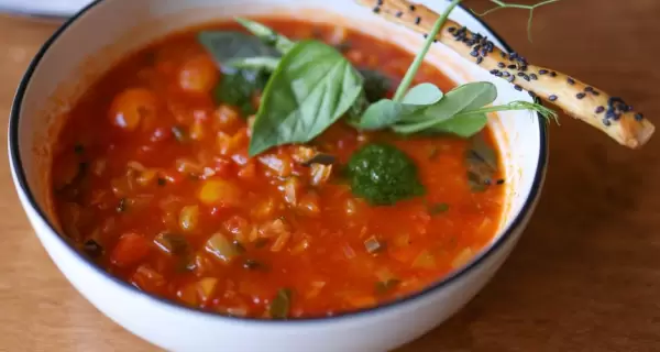 Una sopa abundante, sabrosa y cargada de verduras.
