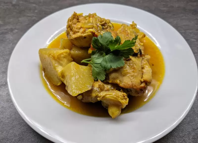 La cazuela de pollo tiene todo lo que se necesita en una comida de invierno.