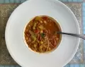 La sopa harira tiene sabor de cocina internacional y ese efecto de los platos que abrigan desde la primera cucharada.