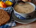 El secreto de la crema de puerros est� en no tratarla como una sopa de verduras apurada.